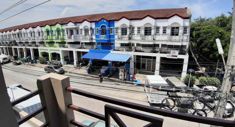 À louer 2 chambres maison de ville à Bang Sao Thong, Samut Prakan