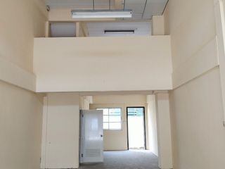 Casa adosada en alquiler de 2 habitaciones en Bang Sao Thong, Samut Prakan