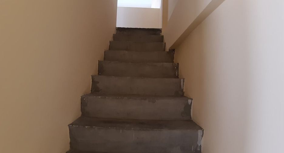 For rent 2 bedrooms townhouse in Bang Sao Thong, Samut Prakan