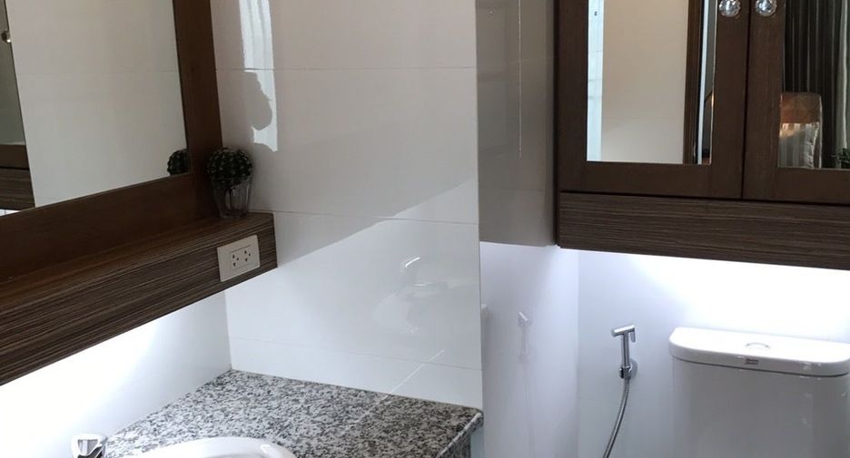 For sale and for rent 3 bedrooms condo in Mueang Chiang Mai, Chiang Mai