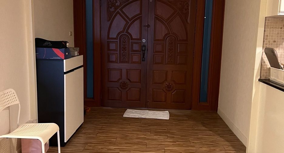 For sale 2 bedrooms condo in Khlong Toei, Bangkok