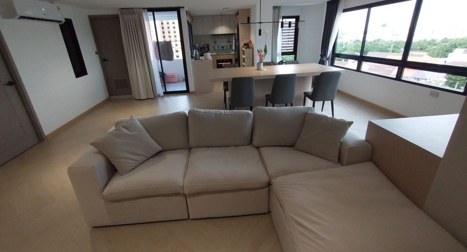 For rent 2 bedrooms condo in Mueang Chiang Mai, Chiang Mai