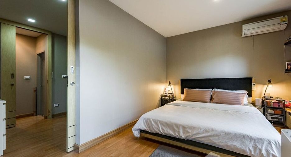 For sale and for rent 1 bed condo in Phra Khanong, Bangkok