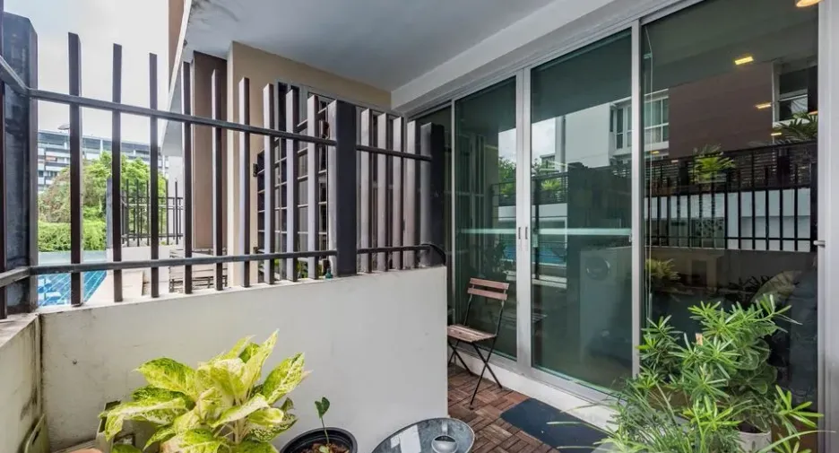For sale and for rent 1 bed condo in Phra Khanong, Bangkok
