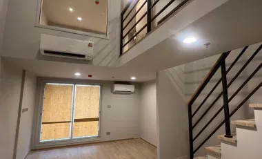 ขาย 2 ห้องนอน คอนโด ใน บางรัก, กรุงเทพฯ