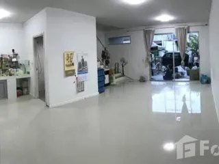 For sale and for rent 3 bedrooms townhouse in Don Mueang, Bangkok