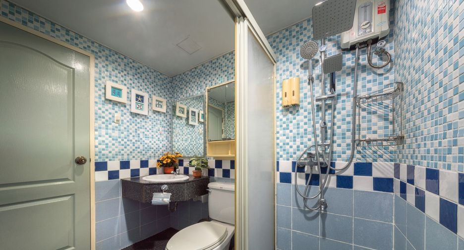For sale 2 bedrooms condo in Yan Nawa, Bangkok