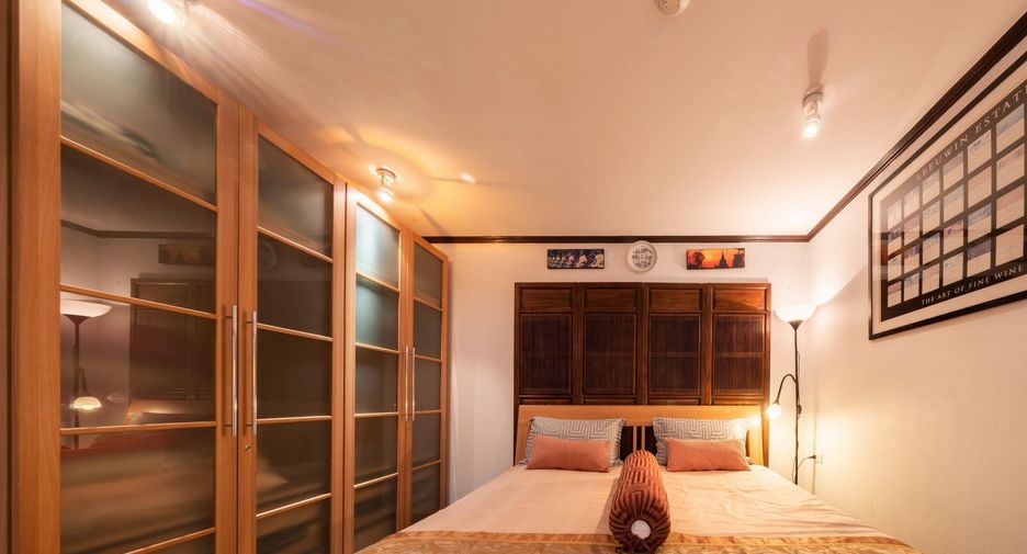 For sale 2 bedrooms condo in Yan Nawa, Bangkok