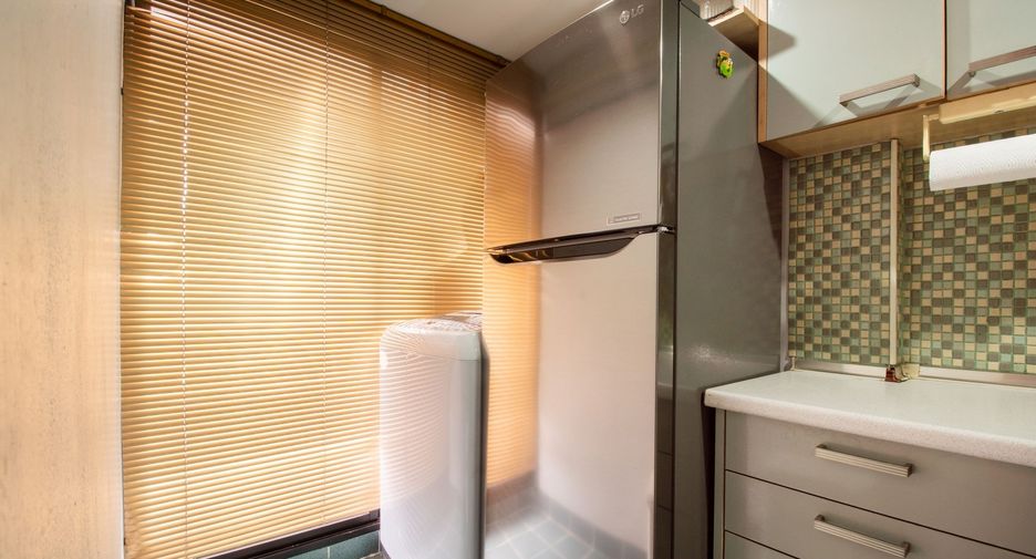 For sale 2 bedrooms condo in Yan Nawa, Bangkok