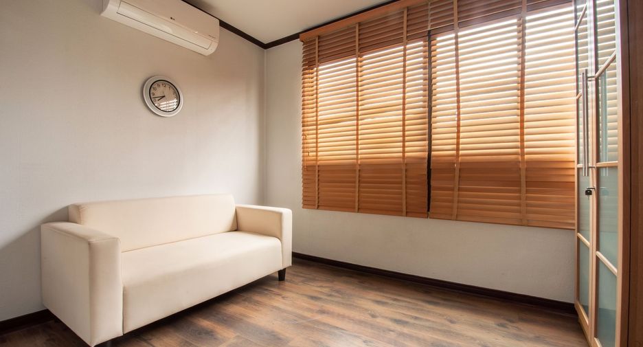 For sale 2 bedrooms condo in Yan Nawa, Bangkok