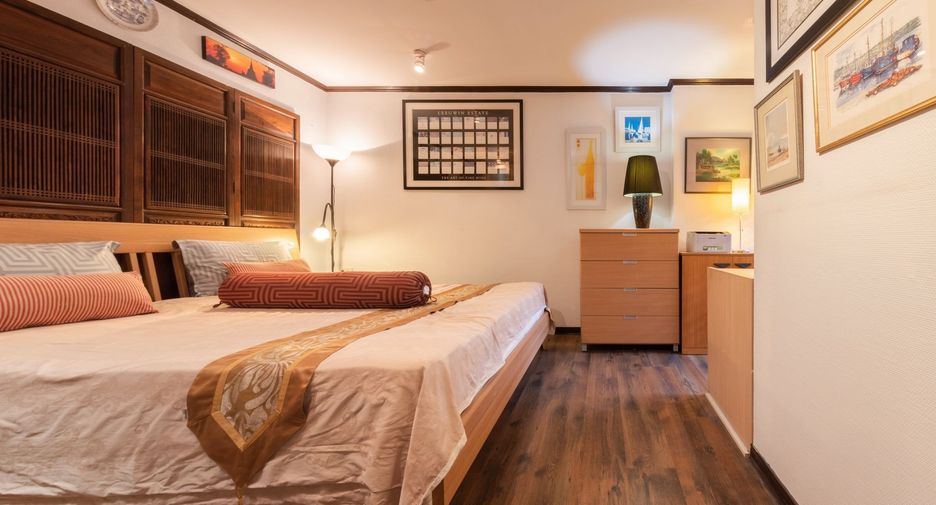 For sale 2 bedrooms condo in Yan Nawa, Bangkok