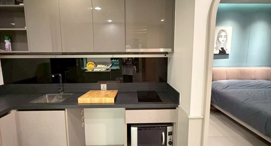 For sale 1 bed condo in Khlong Toei, Bangkok