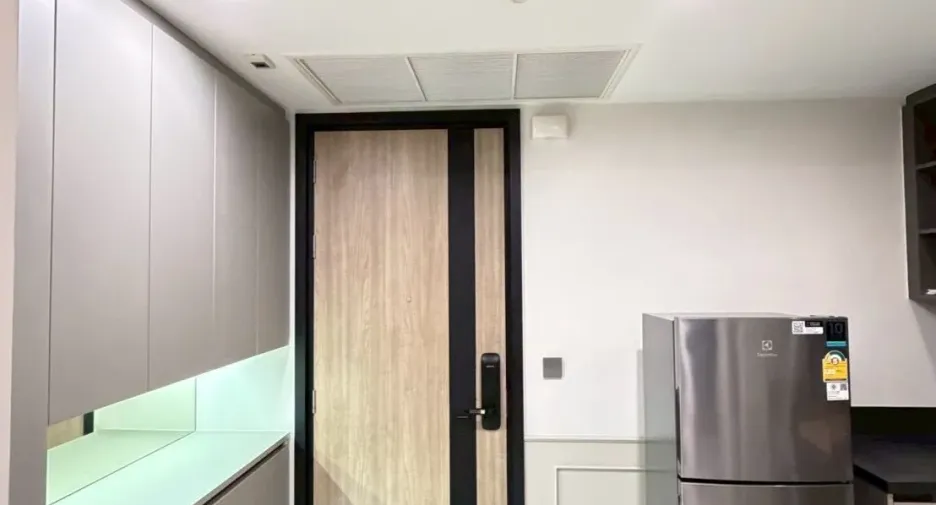For sale 1 bed condo in Khlong Toei, Bangkok