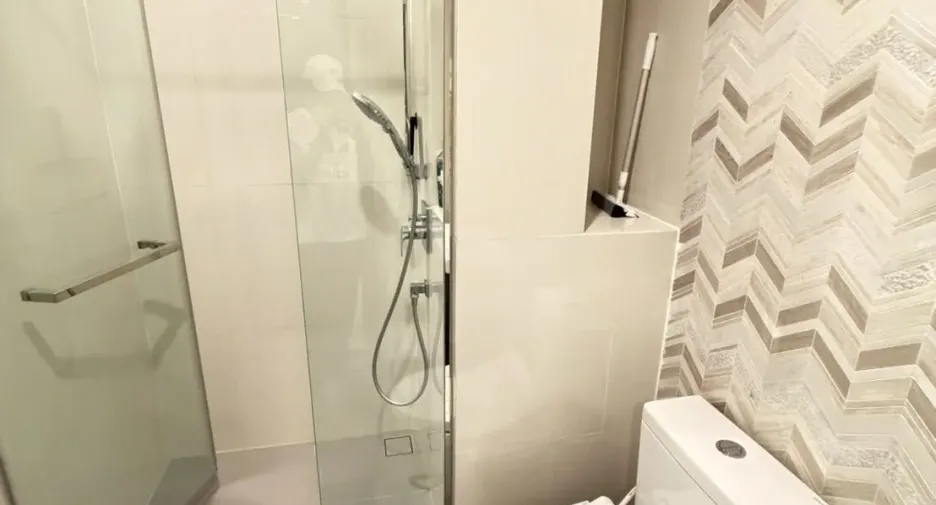 For sale 1 bed condo in Khlong Toei, Bangkok