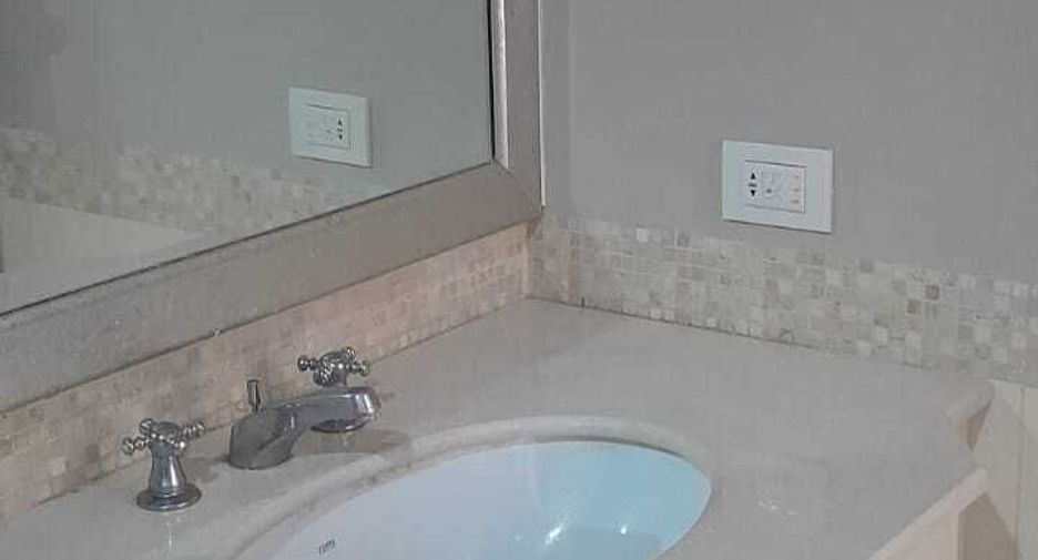 For sale 3 bedrooms condo in Sathon, Bangkok