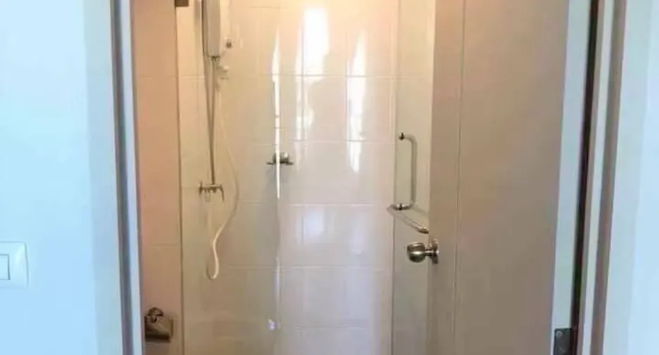 À louer studio condo à Mueang Samut Prakan, Samut Prakan