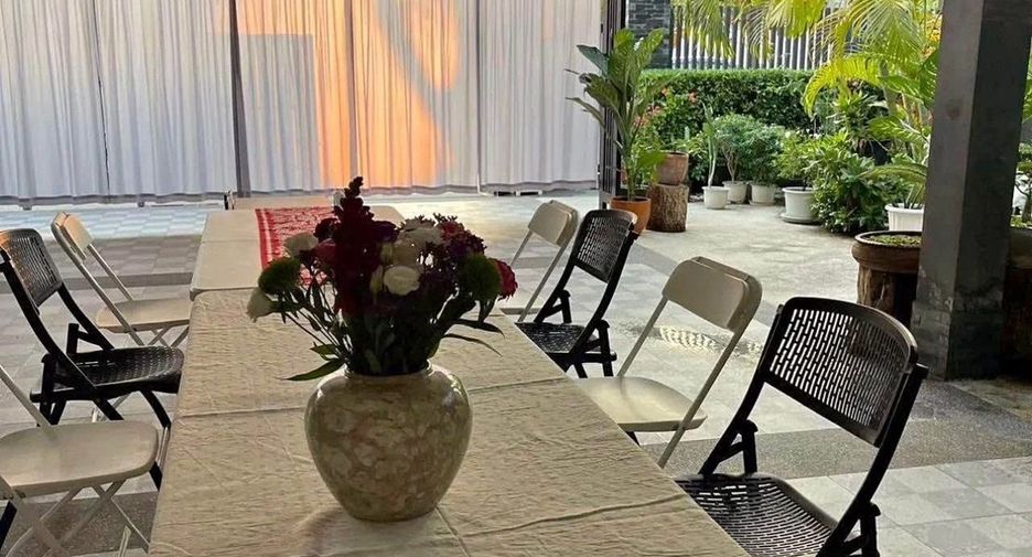For rent 4 bedrooms villa in Saraphi, Chiang Mai