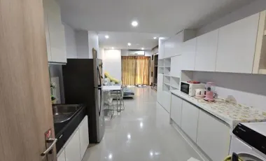 Продажа и аренда 1 кровать кондо в Ратчатхещи, Бангкок