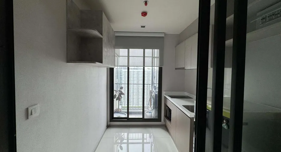 For sale 1 bed condo in Thon Buri, Bangkok