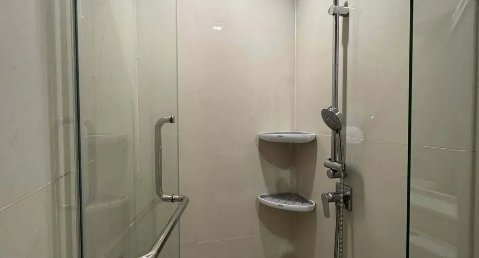 For sale 1 bed condo in Thon Buri, Bangkok