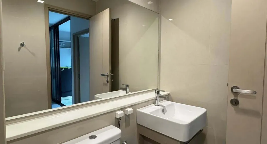 For sale 1 bed condo in Thon Buri, Bangkok