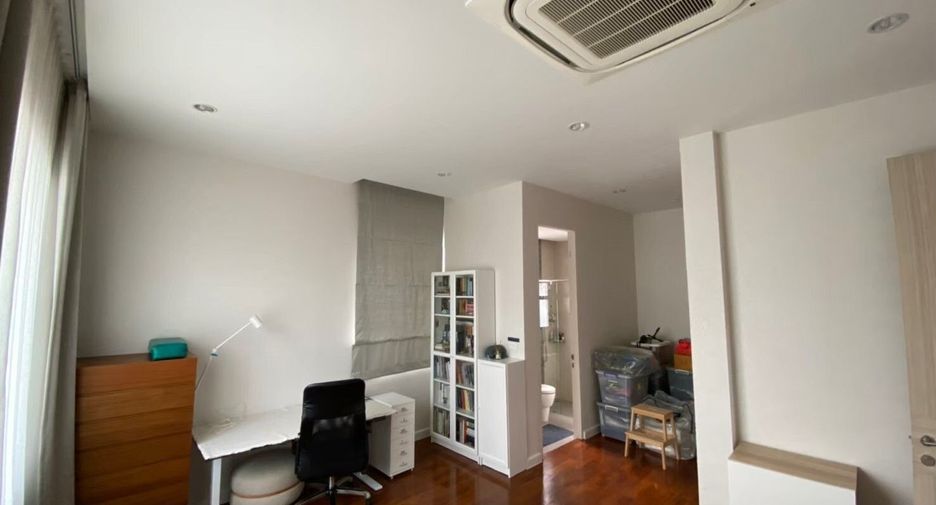 For sale 5 ベッドルーム house in Phasi Charoen, Bangkok