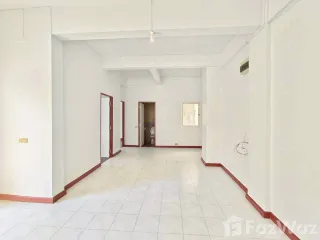 Продажа 2 спальни кондо в Пращет, Бангкок