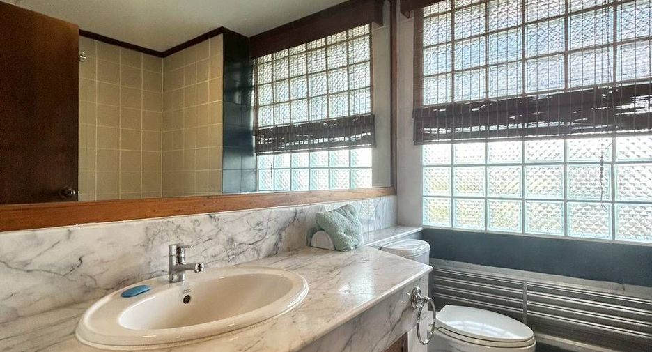 For sale and for rent 3 bedrooms condo in Mueang Chiang Mai, Chiang Mai