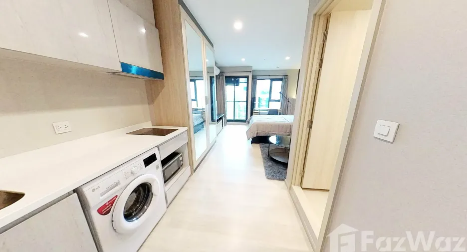 For sale studio condo in Pathum Wan, Bangkok