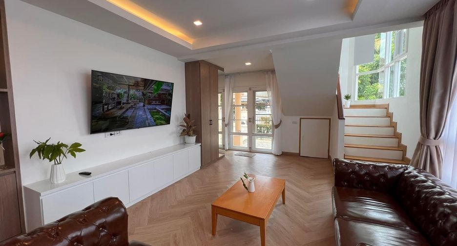 For rent 4 bedrooms house in Mueang Chiang Mai, Chiang Mai
