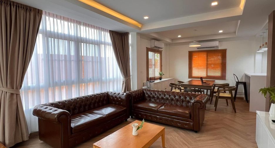 For rent 4 bedrooms house in Mueang Chiang Mai, Chiang Mai