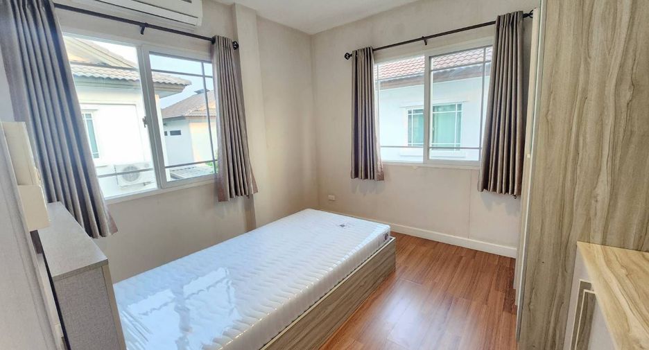 For rent 3 bedrooms house in Mueang Chiang Mai, Chiang Mai