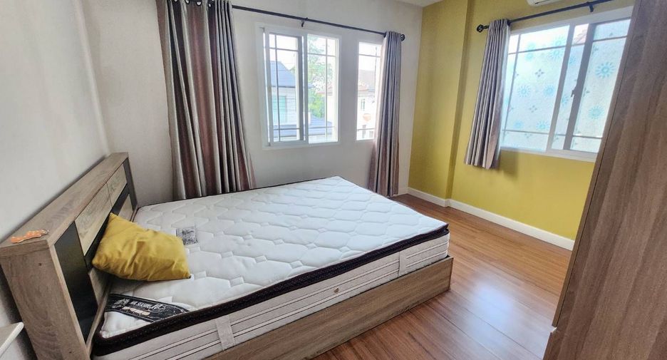 For rent 3 bedrooms house in Mueang Chiang Mai, Chiang Mai
