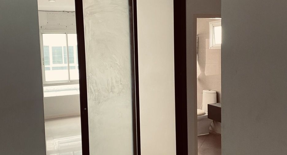 For sale 4 bedrooms townhouse in Bang Khen, Bangkok