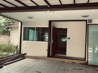 For sale 4 bedrooms townhouse in Bang Khen, Bangkok