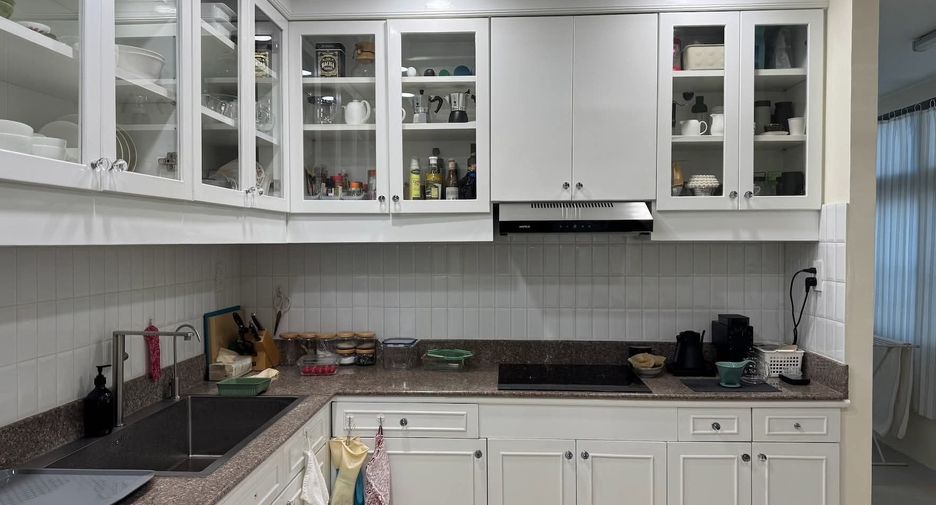 For rent 2 bedrooms condo in Mueang Chiang Mai, Chiang Mai