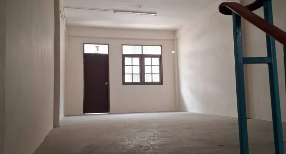 For sale 3 bedrooms townhouse in Bang Khun Thian, Bangkok