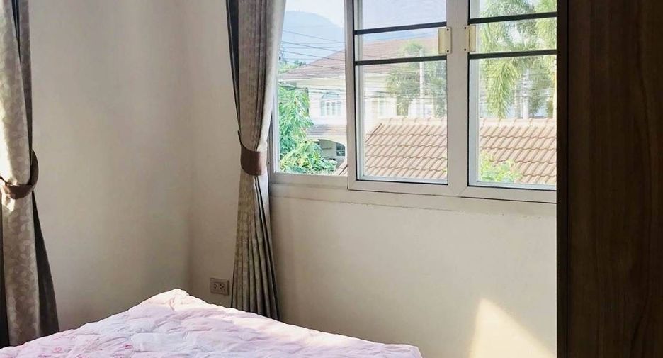 For rent 4 bedrooms house in Mueang Chiang Mai, Chiang Mai