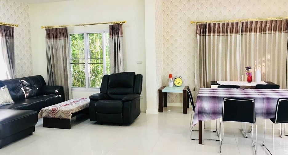 For rent 4 bedrooms house in Mueang Chiang Mai, Chiang Mai
