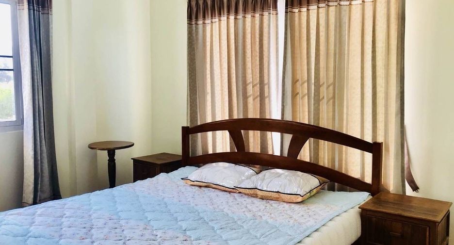 For rent 4 bedrooms house in Mueang Chiang Mai, Chiang Mai