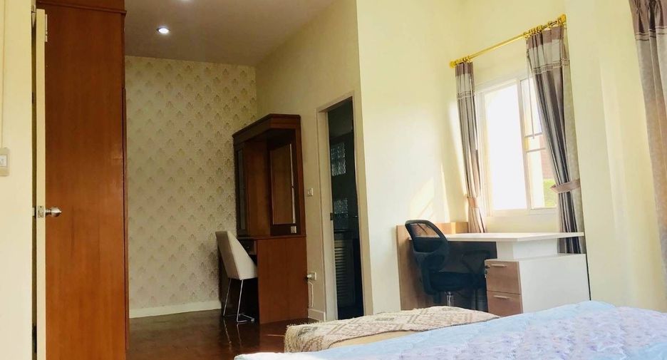 For rent 4 bedrooms house in Mueang Chiang Mai, Chiang Mai