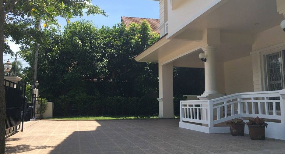 For rent 4 bedrooms house in Mueang Chiang Mai, Chiang Mai