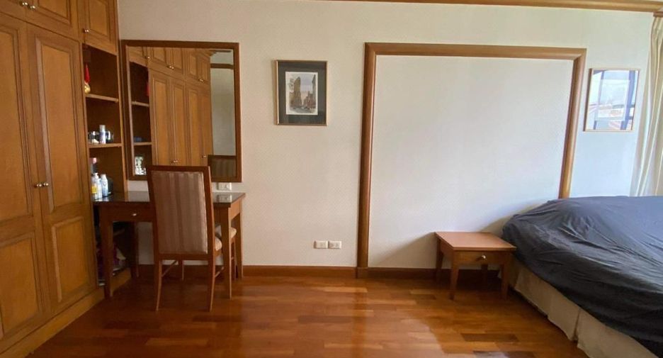 For sale and for rent 2 bedrooms condo in Yan Nawa, Bangkok