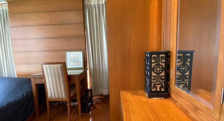 For sale and for rent 2 bedrooms condo in Yan Nawa, Bangkok