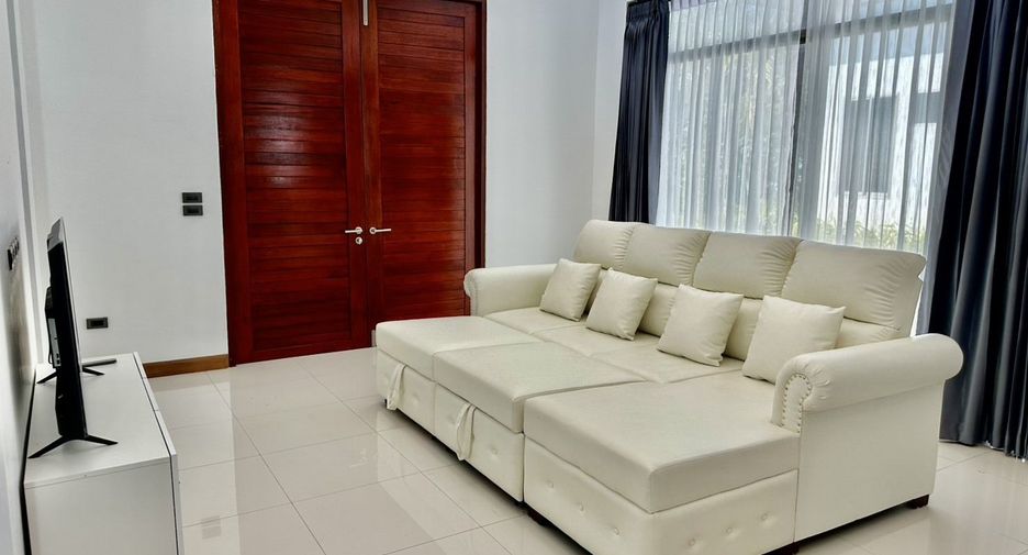 For rent 3 bedrooms villa in Saraphi, Chiang Mai