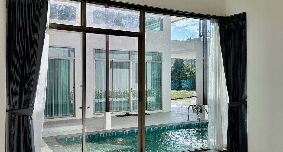 For rent 3 bedrooms villa in Saraphi, Chiang Mai