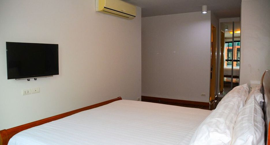 For sale 2 bedrooms condo in Watthana, Bangkok