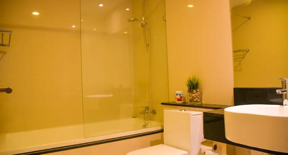 For sale 2 bedrooms condo in Watthana, Bangkok