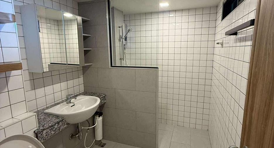 For sale 2 bedrooms condo in Mueang Chiang Mai, Chiang Mai