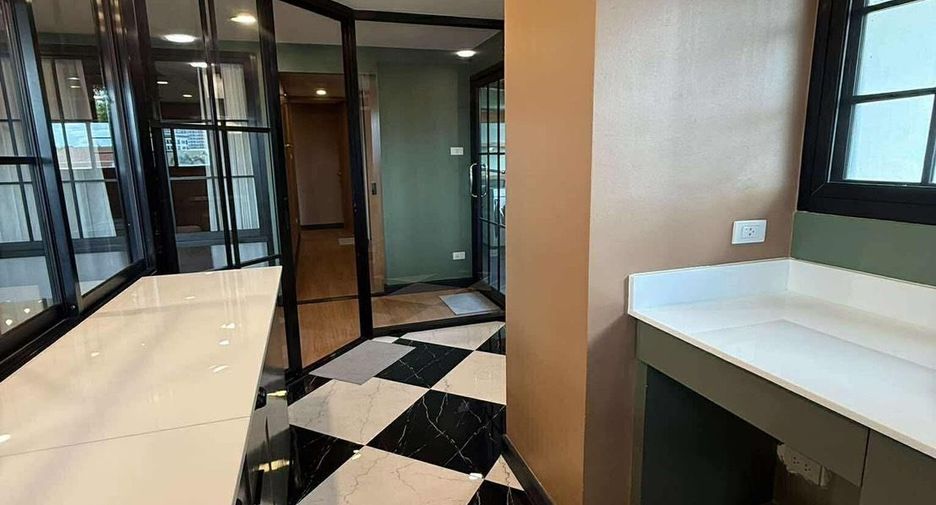 For sale 2 bedrooms condo in Mueang Chiang Mai, Chiang Mai